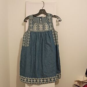 Blu Pepper Sleeveless Denim Dress with White Embroidery ✨Small ✨Comfy & Cute